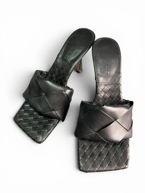 BOTTEGA VENETA The Lido Sandals black Leather size 39